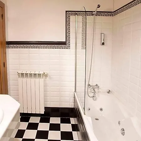 Palacio La Cajiga 3* Abandames